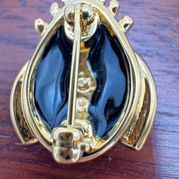 Vintage Swarovski enamel and Austrian crystal ladybug pin. Excellent Condition. - Picture 7 of 11